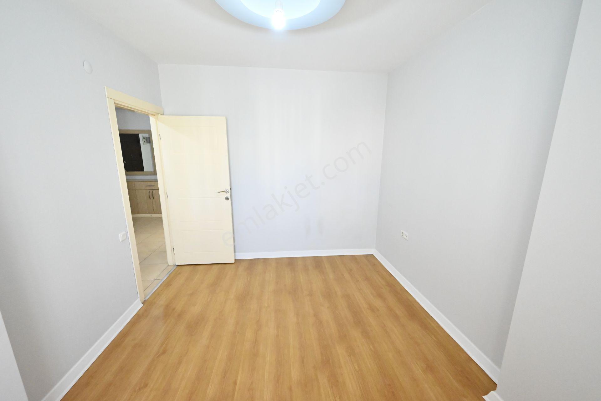 Üstünkent'ten Geniş Oturum Alanlı Krediye Uygun Eşyalı 3+1 Daire — fotoğraf 20