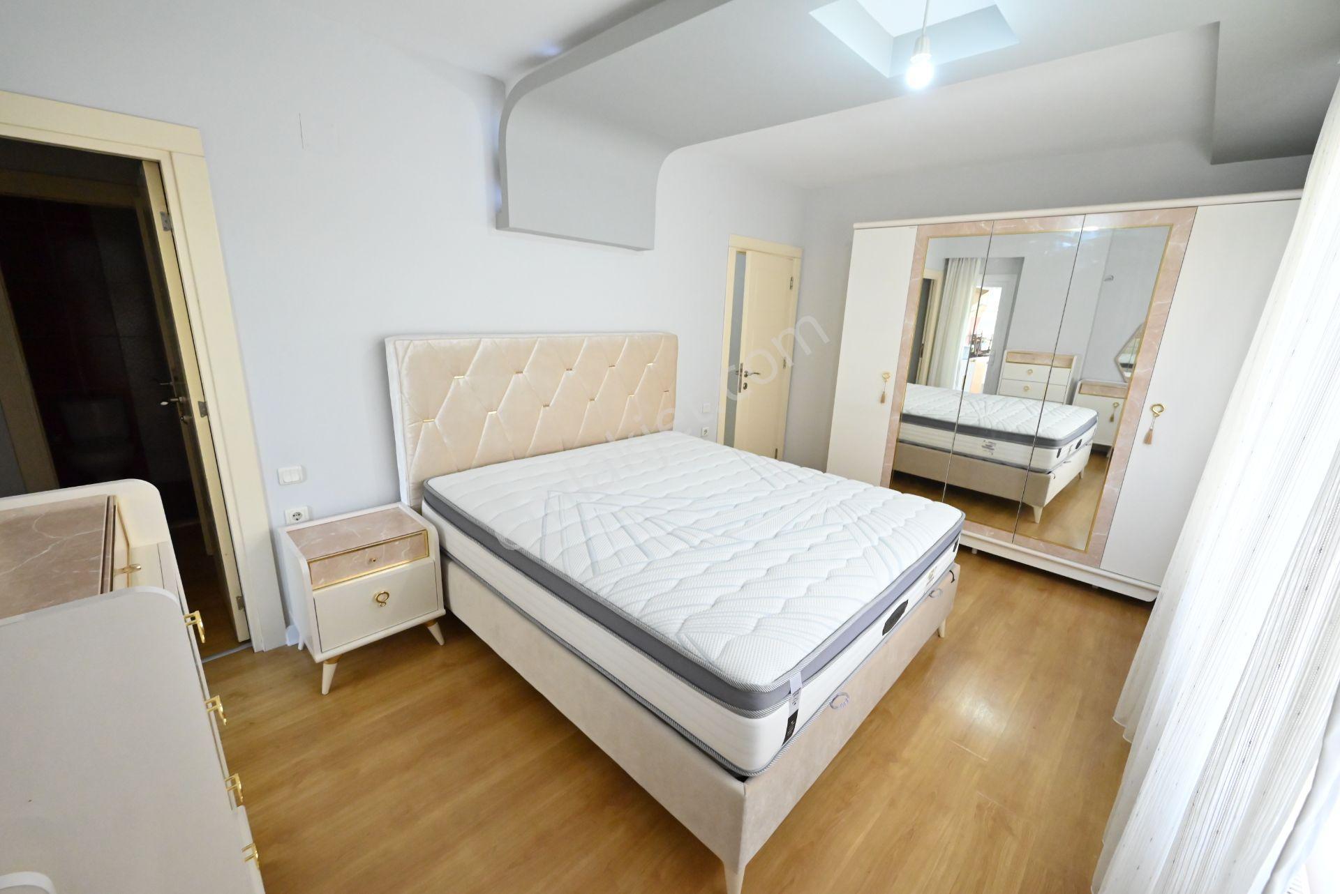 Üstünkent'ten Geniş Oturum Alanlı Krediye Uygun Eşyalı 3+1 Daire — fotoğraf 23