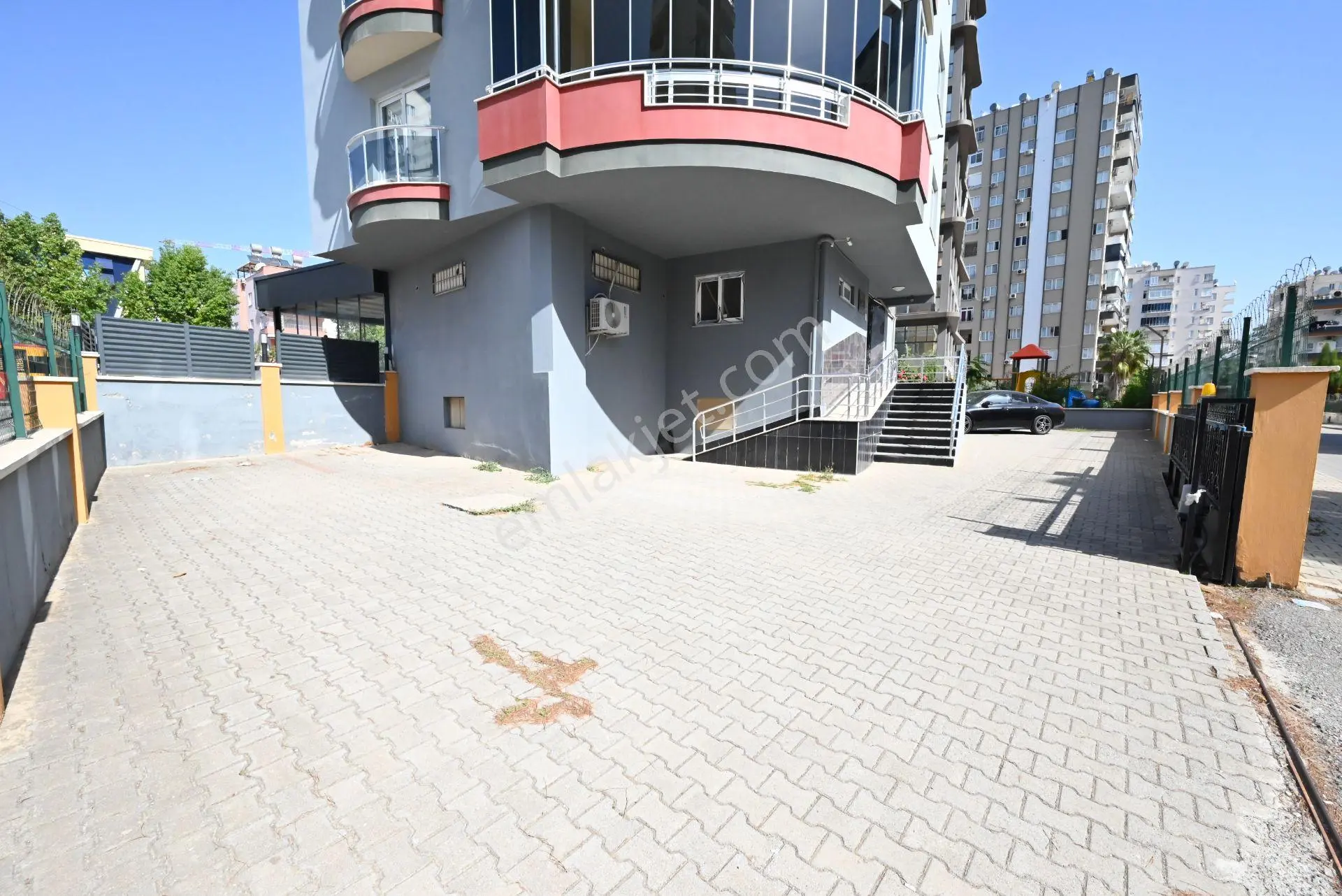 Üstünkent'ten Geniş Oturum Alanlı Krediye Uygun Eşyalı 3+1 Daire — fotoğraf 40