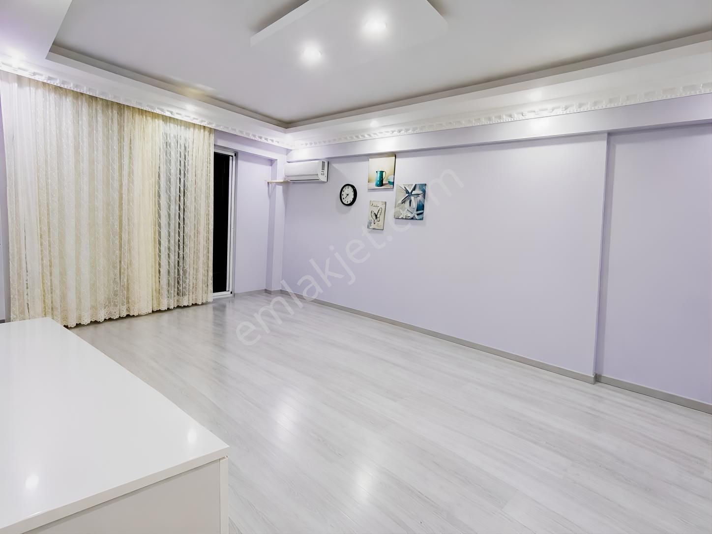 Kocaali Sahil Merkezde Havuzlu Site İçinde Satılık Daire — fotoğraf 5