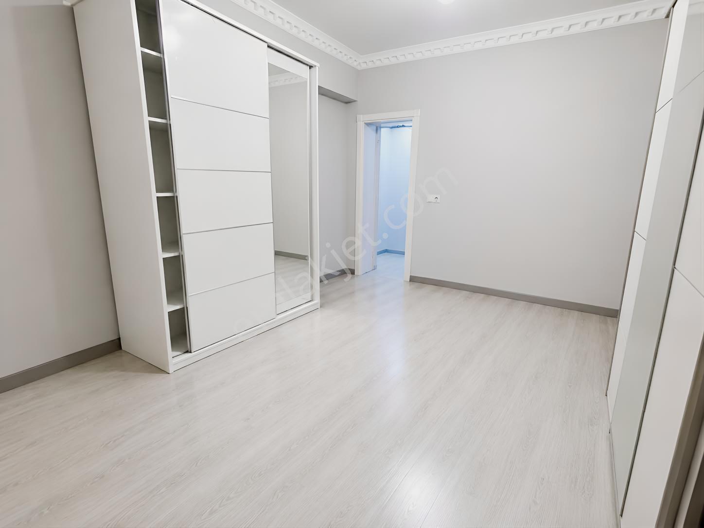 Kocaali Sahil Merkezde Havuzlu Site İçinde Satılık Daire — fotoğraf 10