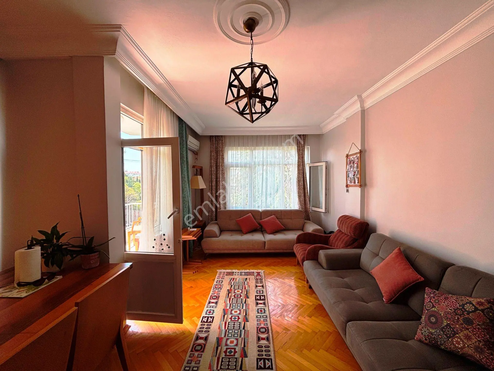 Acıbadem Metro Yakını 2.kat İskanlı Kiracısız 100m2 Satılık 2+1 — fotoğraf 2