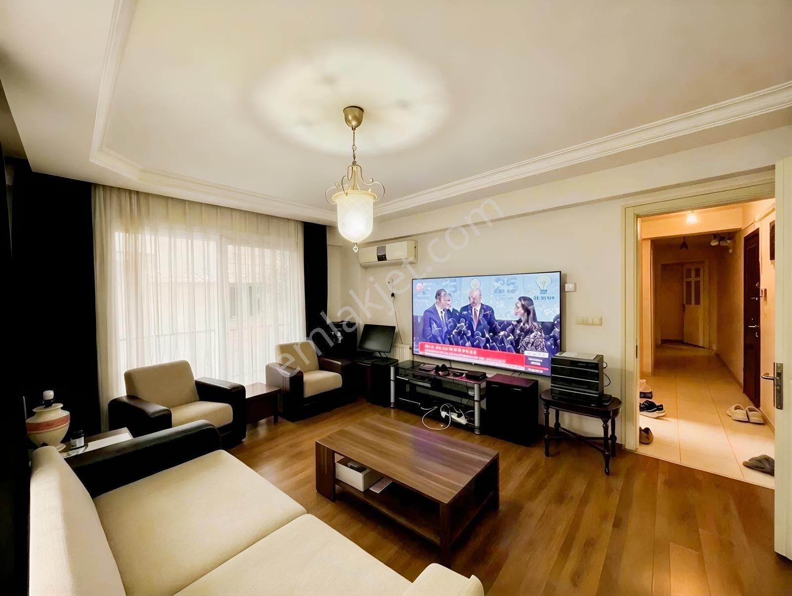 Girne Caddesi Yakını 3+1 Köşe Açık Otoparklı Daire — fotoğraf 2