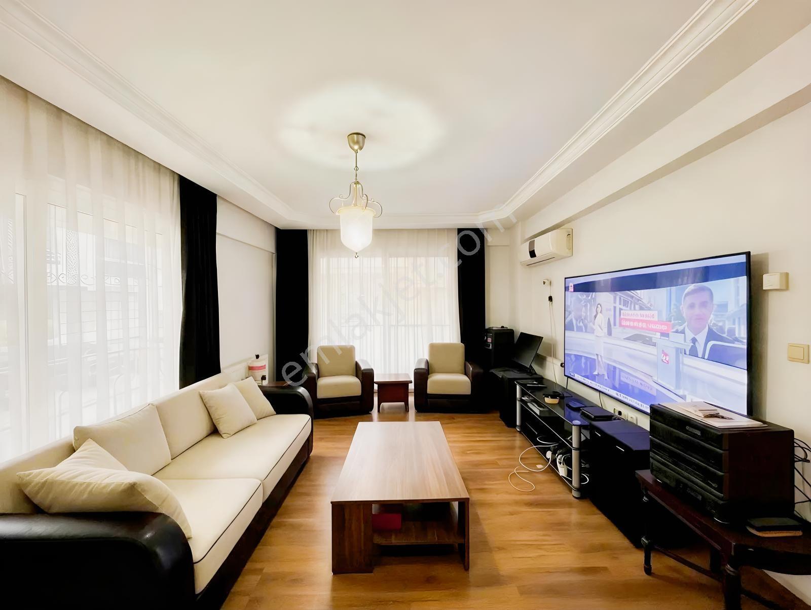 Girne Caddesi Yakını 3+1 Köşe Açık Otoparklı Daire — fotoğraf 3