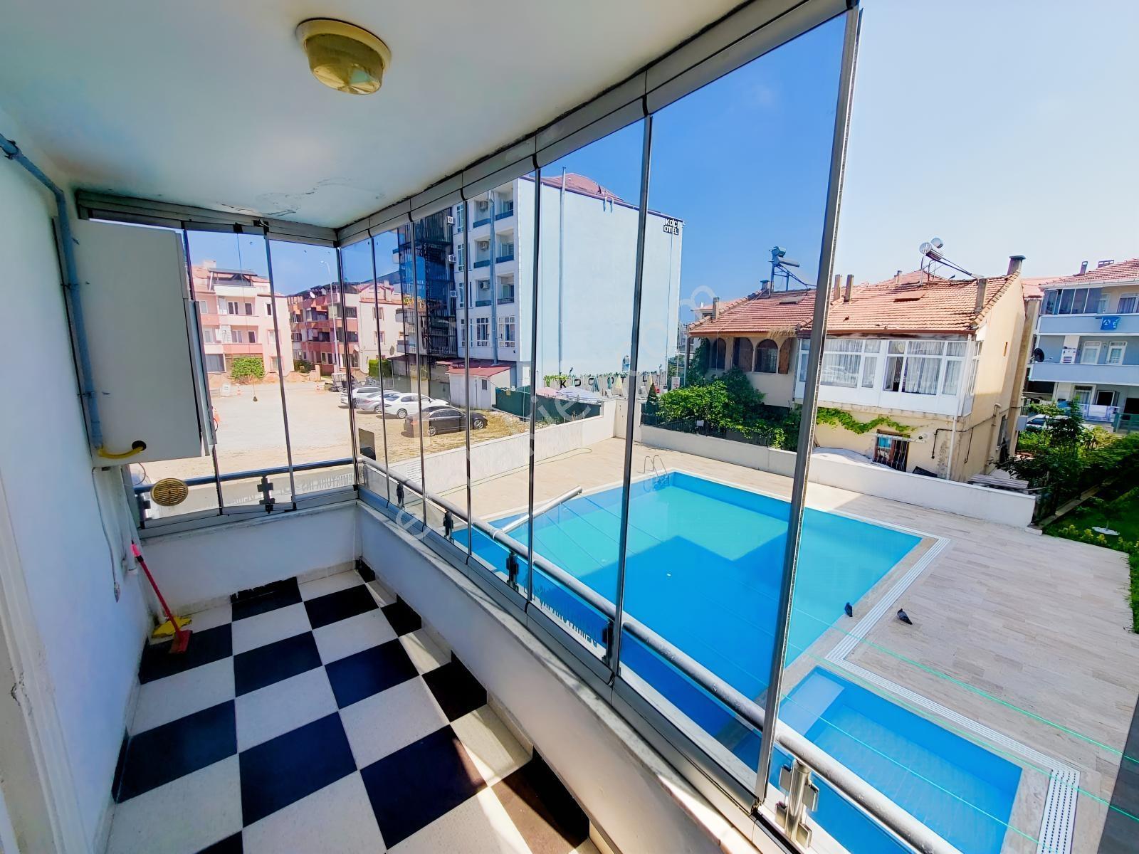 Karasu Sahil Merkezde Site İçinde Havuz Manzaralı 2+1 — fotoğraf 3