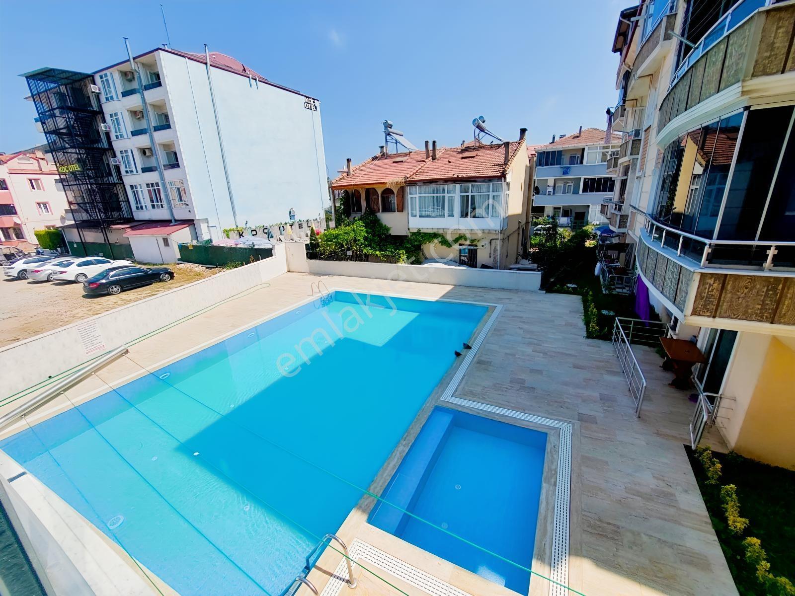 Karasu Sahil Merkezde Site İçinde Havuz Manzaralı 2+1 — fotoğraf 5