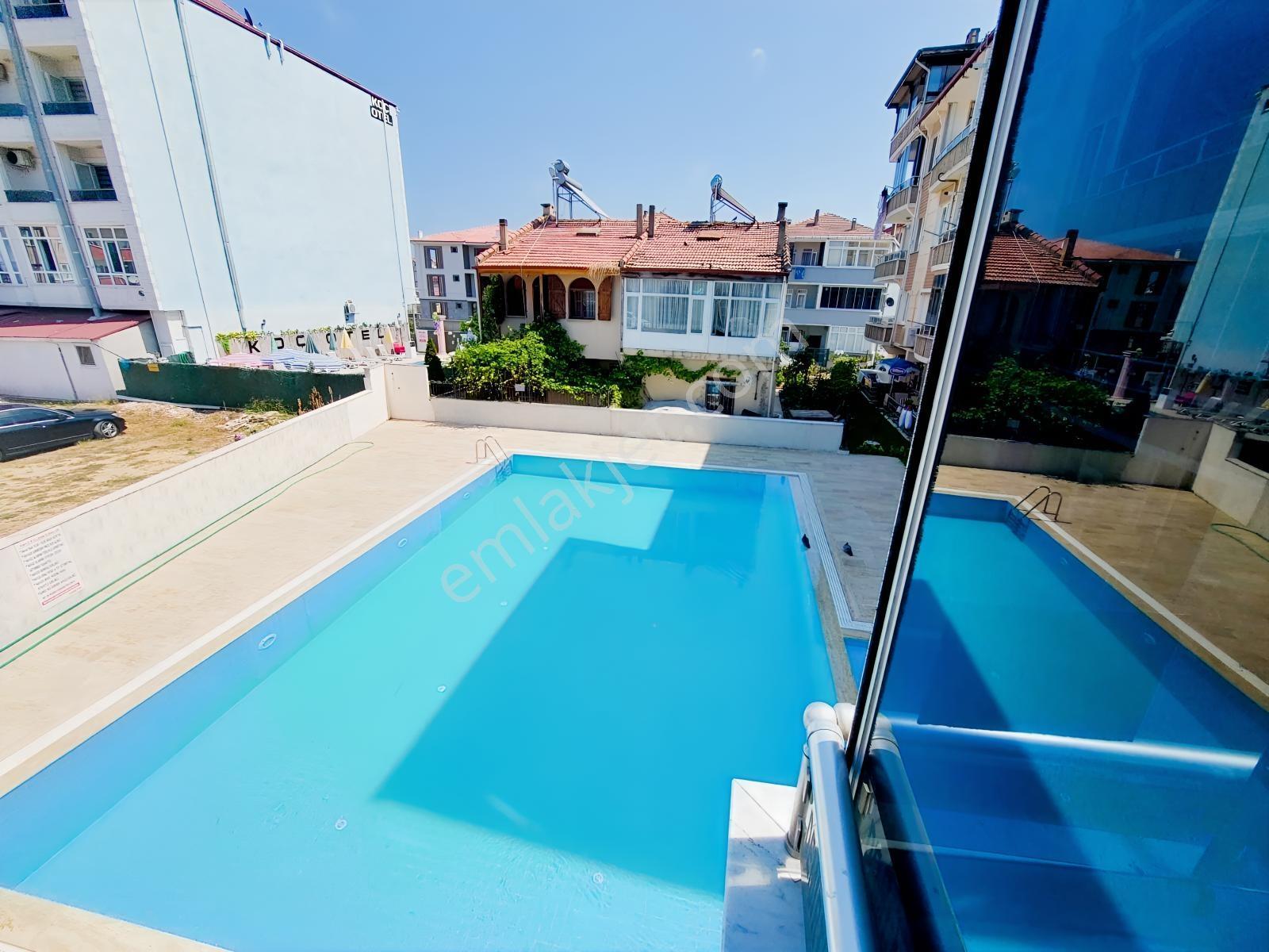 Karasu Sahil Merkezde Site İçinde Havuz Manzaralı 2+1 — fotoğraf 6