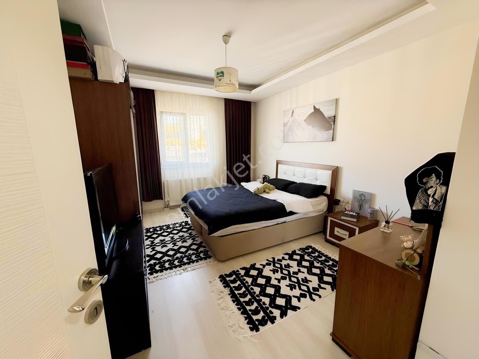 Çiğli Evka 5 Efecity'de 1+1 Teraslı Satılık Daire — fotoğraf 5
