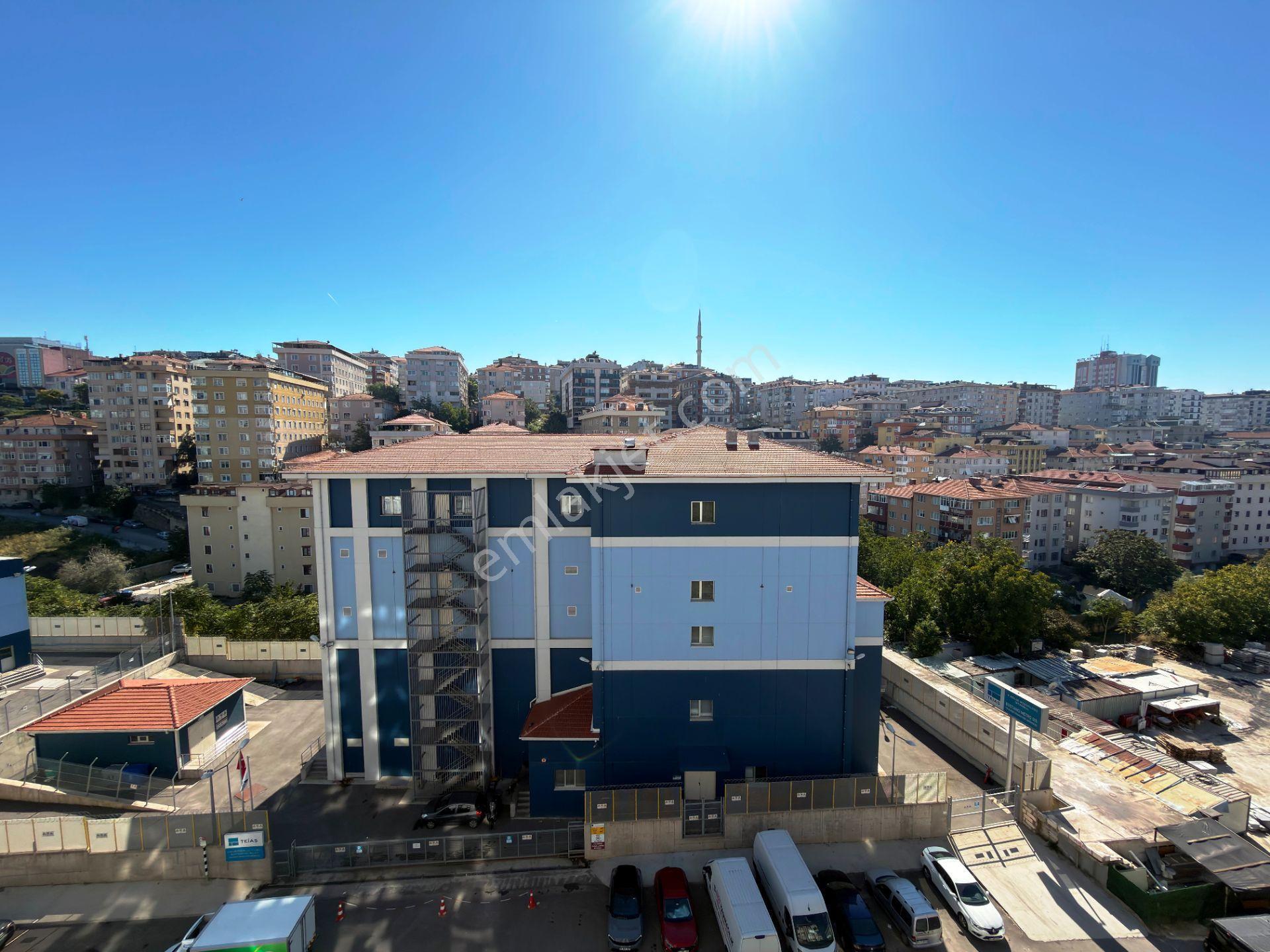 Bostancıda 3 Yıllık İskanlı Kısmi Manzara 7.kat Boş Satılık 2+1 — fotoğraf 25