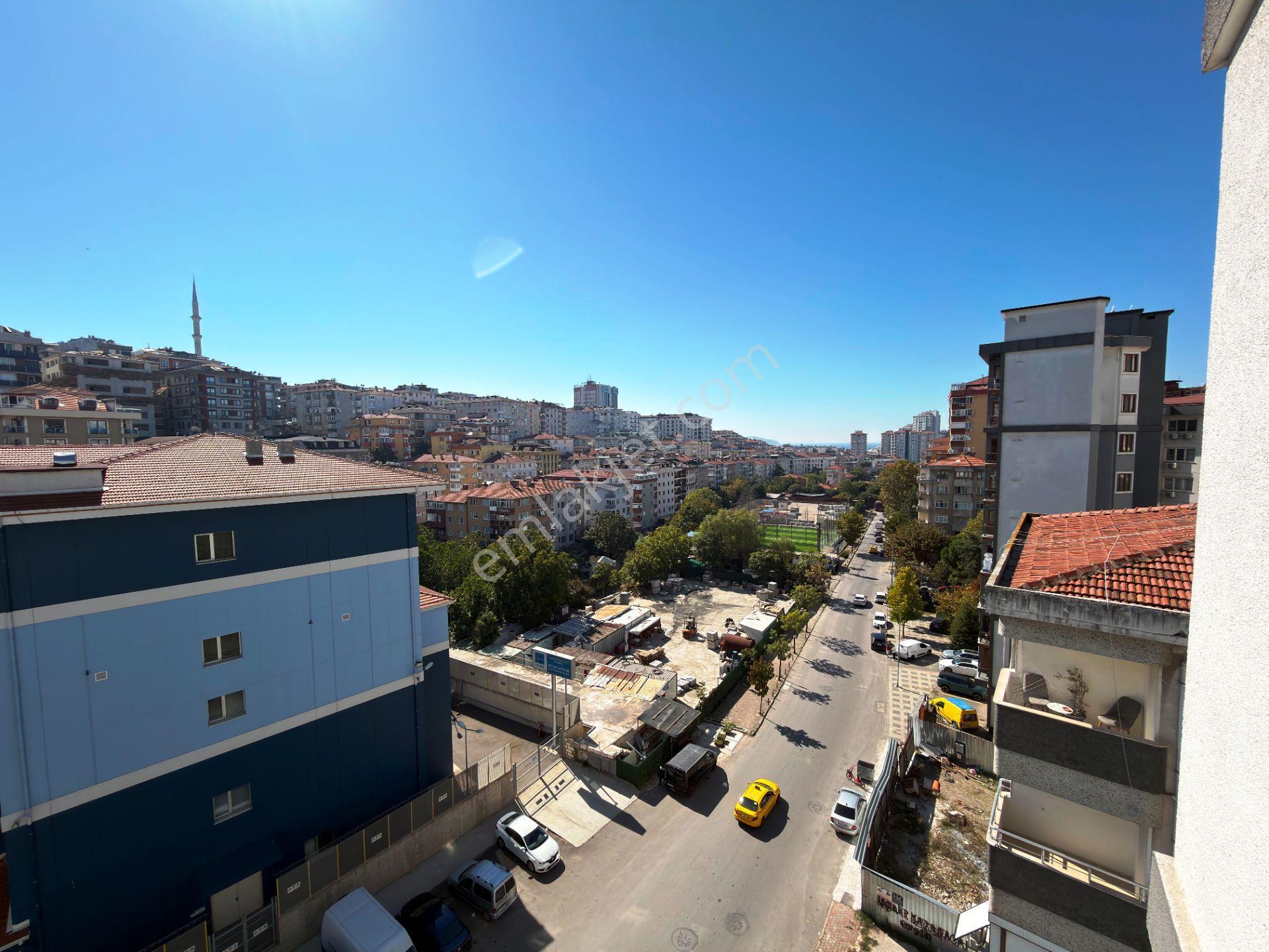 Bostancıda 3 Yıllık İskanlı Kısmi Manzara 7.kat Boş Satılık 2+1 — fotoğraf 27