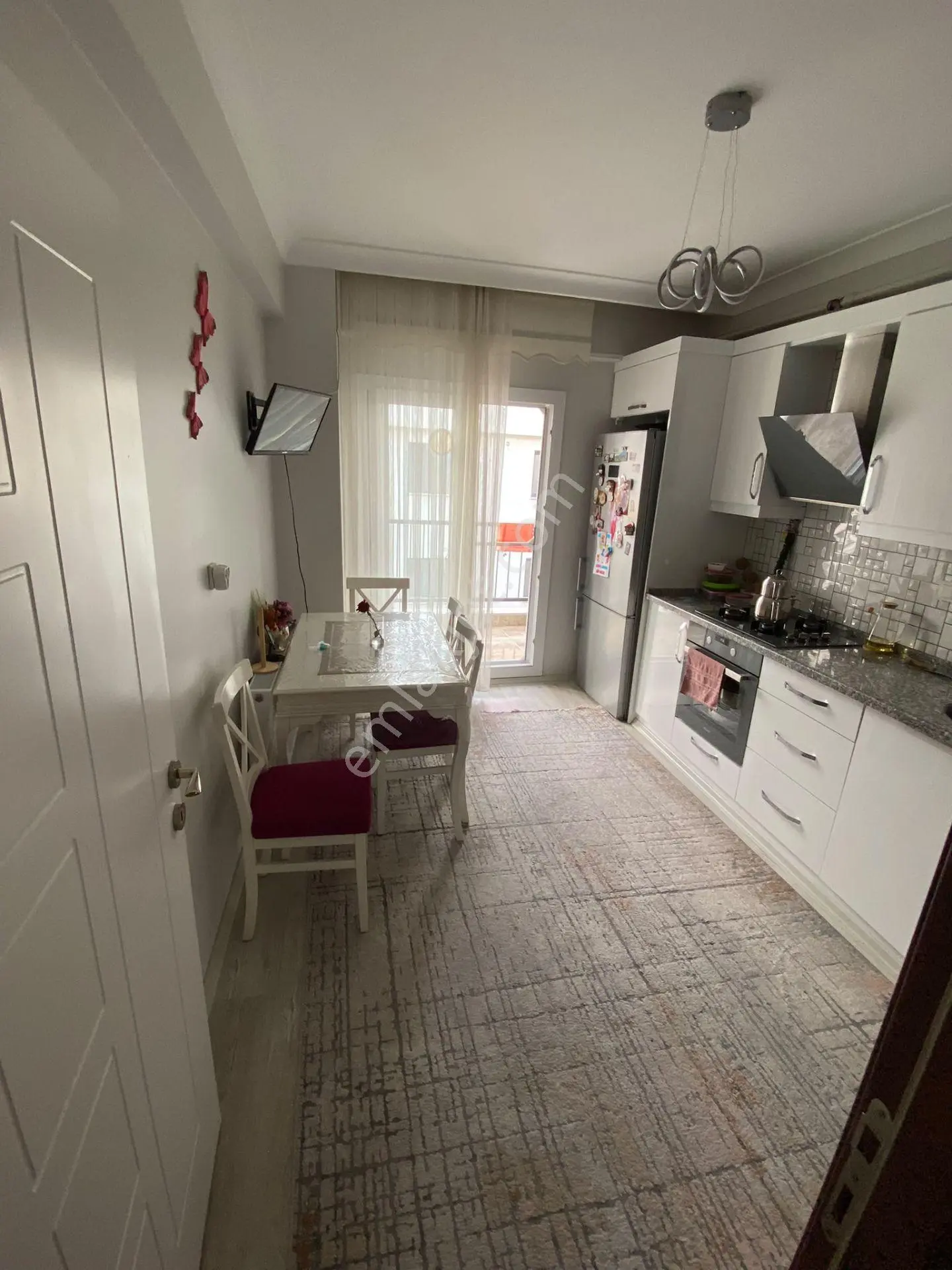 Eymen Emlaktan Yiğitler Mh. Satılık 140 M2 Doğalgazlı Arakat Daire — fotoğraf 2