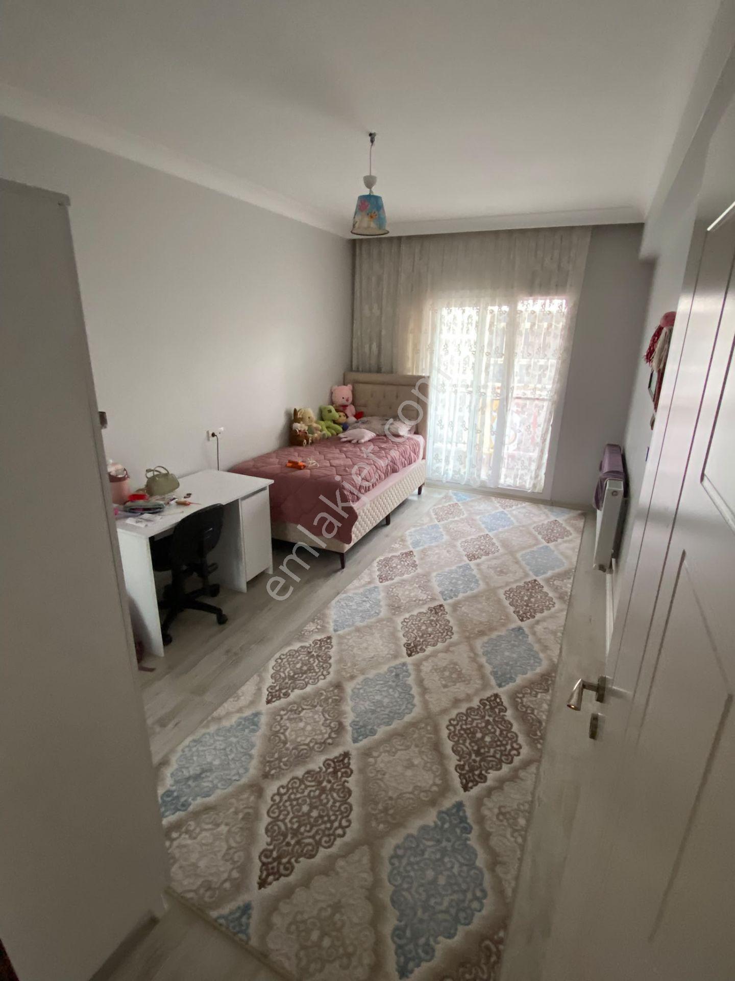 Eymen Emlaktan Yiğitler Mh. Satılık 140 M2 Doğalgazlı Arakat Daire — fotoğraf 6