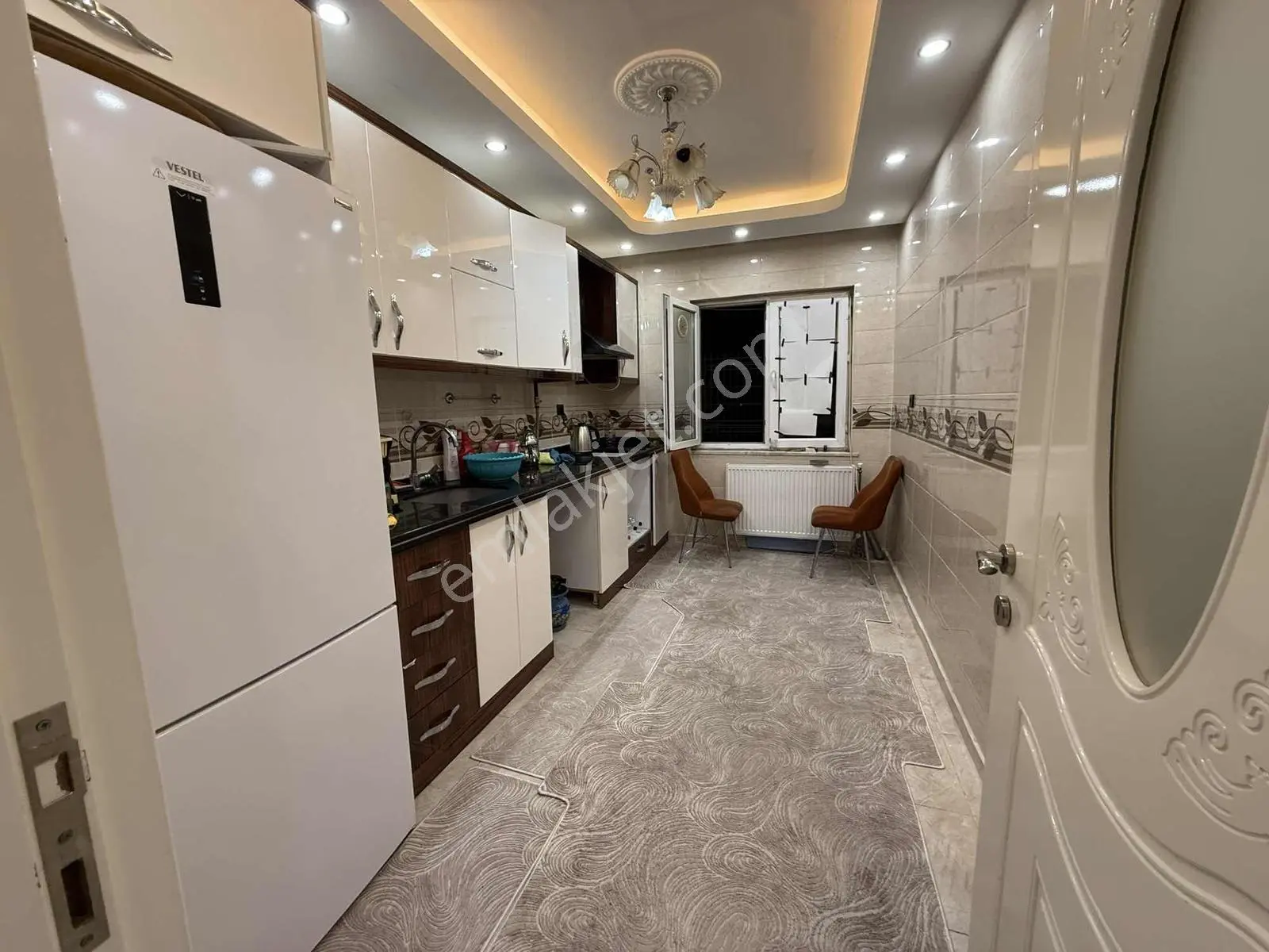 75. Yıl Mah: Yapı Kayıt Belgeli 3+1 150 M² Dam Daireye Ait