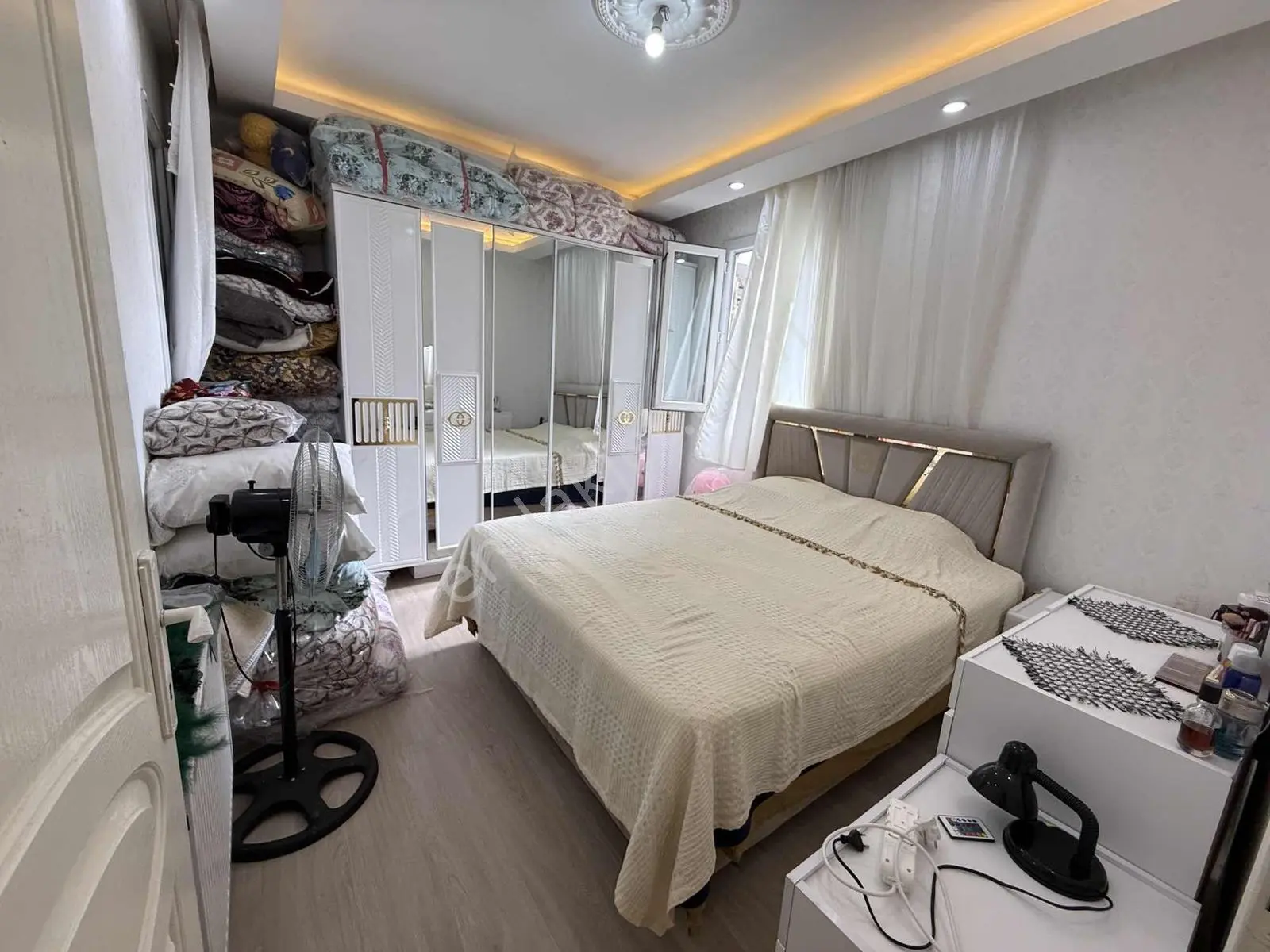 Güneş Mahallesinde 2+1 Kattan Bölme Ara Kat Daire — fotoğraf 3