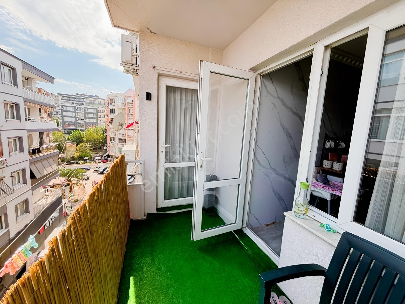 Turpa'dan Ordu Caddesinde Satılık Arakat 3+1 Daire — fotoğraf 26