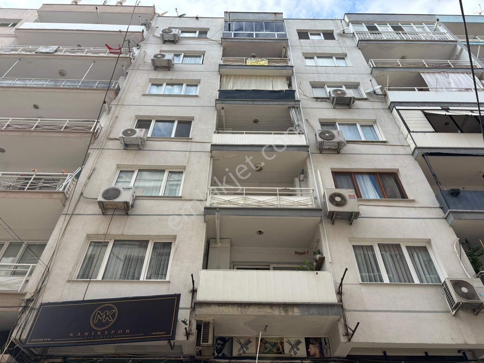 Turpa'dan Ordu Caddesinde Satılık Arakat 3+1 Daire — fotoğraf 31