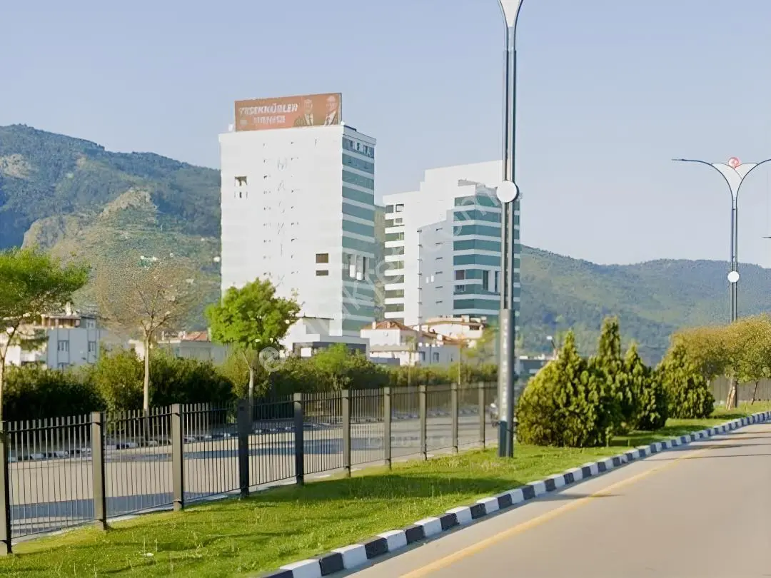 Manisa Kuşlubahçede 15 Kat 2,50 Emsal Ticari İmarlı Arsa Payı — fotoğraf 4