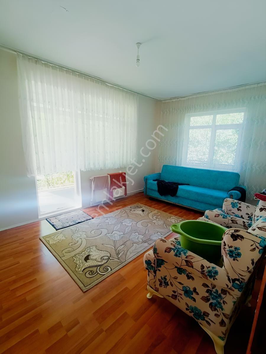 Aksaray'da Tavyum Gerisi Ana Yola Yakın 2 Katlı Ev Ve Bahçe — fotoğraf 3
