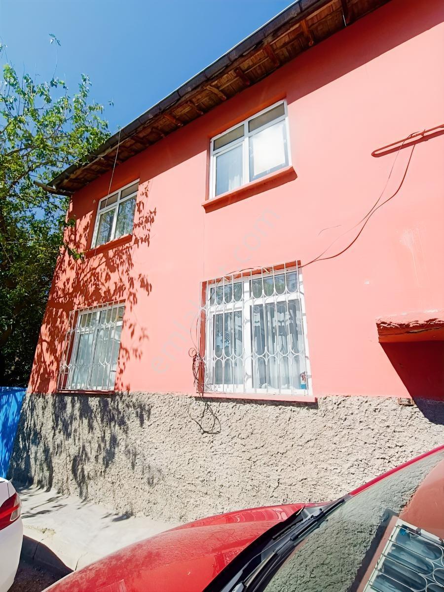 Aksaray'da Tavyum Gerisi Ana Yola Yakın 2 Katlı Ev Ve Bahçe — fotoğraf 17