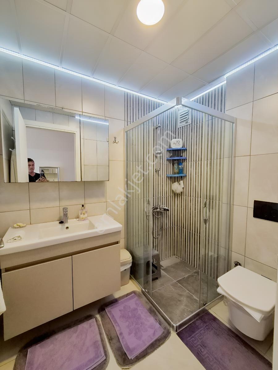 Yabancıdan Kuşadası Merkezi Ve Havuzlu Kapalı Otopark.3+1 Satılı — fotoğraf 24