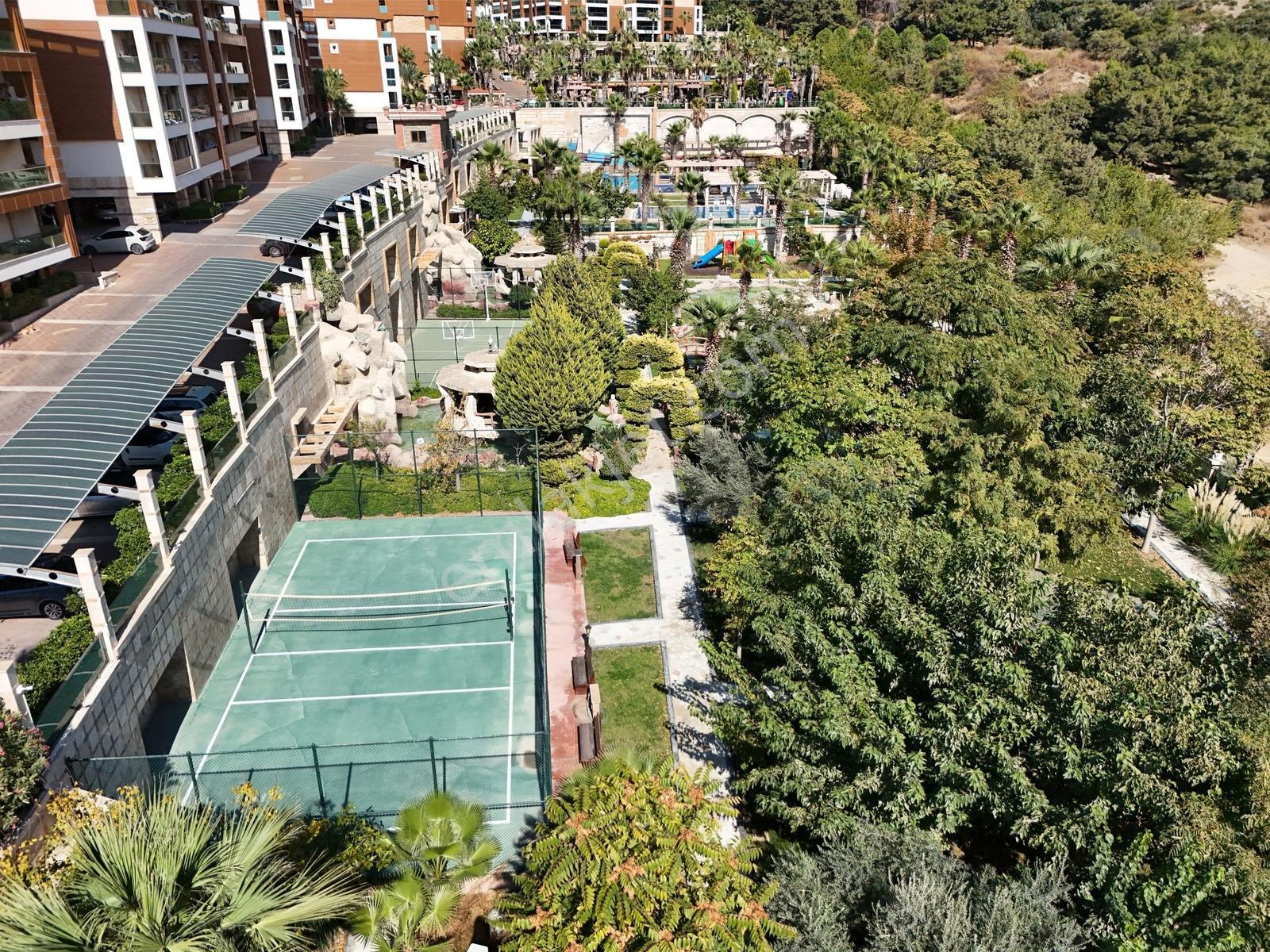 Ege Mahallesi Bahçe Katı 4+1 Trend Royal-1 300 M2 Daire — fotoğraf 4