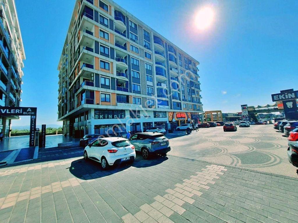 Uytundan Kadıköy Novada Avm Yanında Anayol Cepheli Konut İşyeri — fotoğraf 2