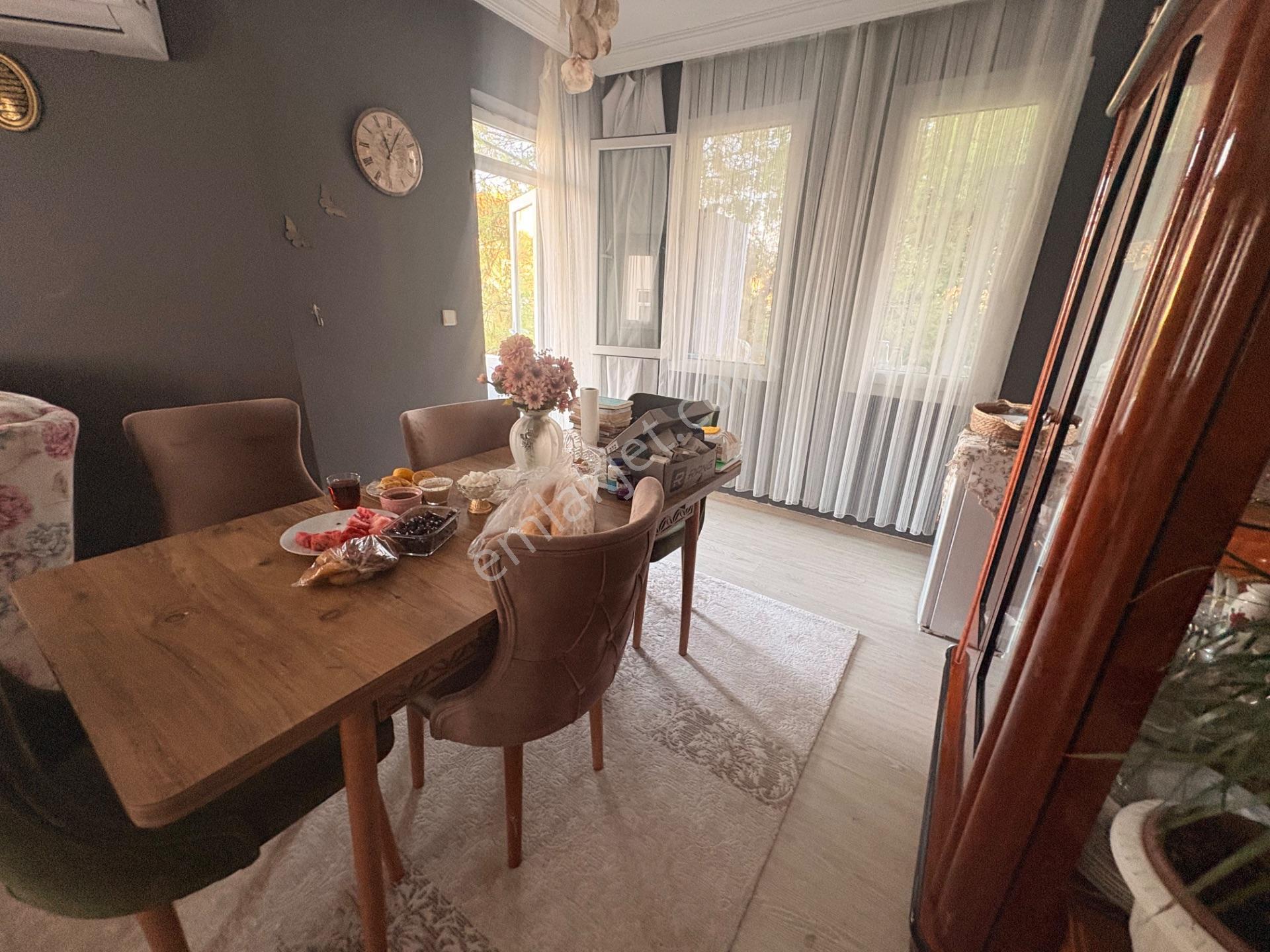Tuzla Mahallesinde Merkezi Lokasyonda Satılık Ara Kat Daire — fotoğraf 6