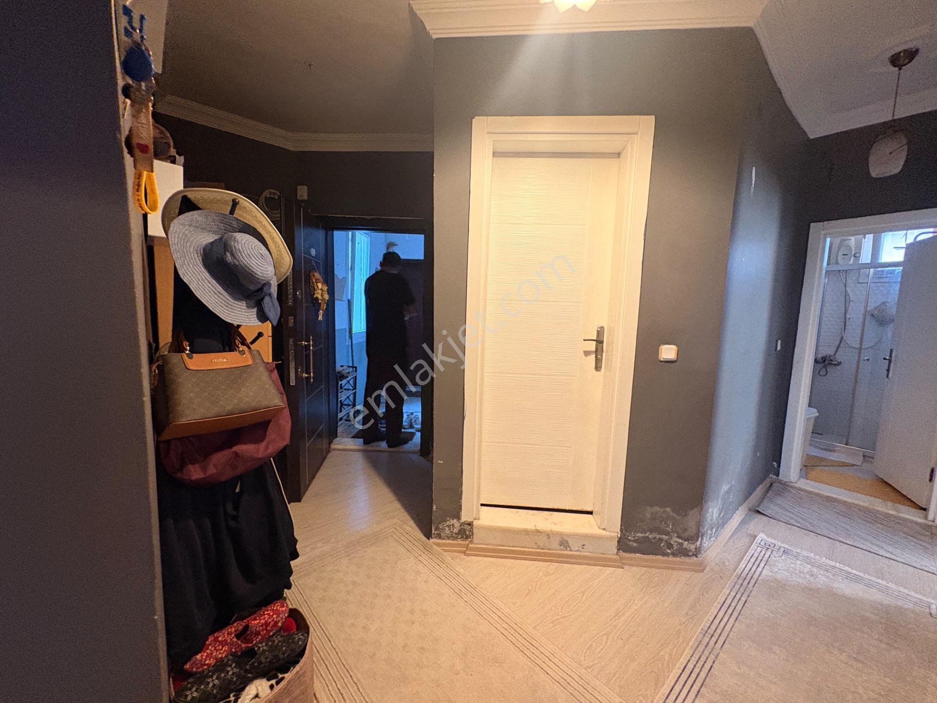 Tuzla Mahallesinde Merkezi Lokasyonda Satılık Ara Kat Daire — fotoğraf 14
