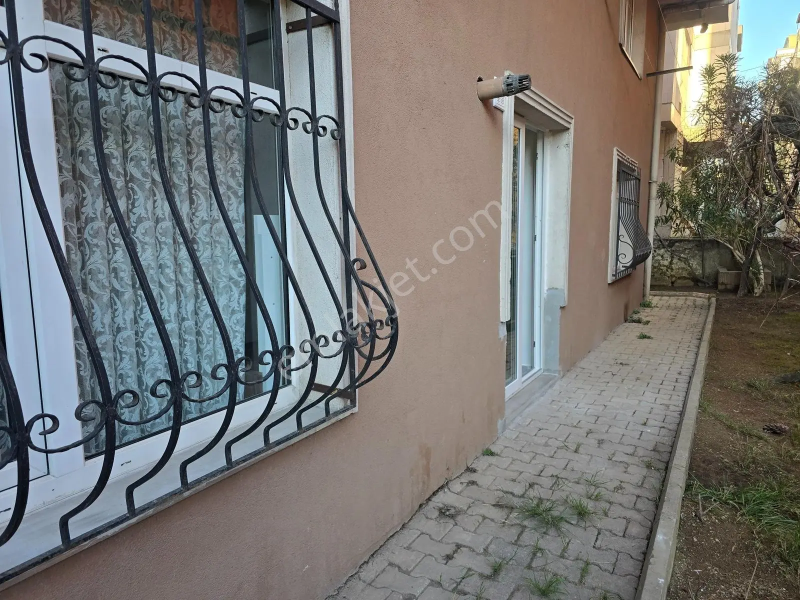 Tepe Üsütünde Masrafsız 2+1 Daire Çok Güzel Konumda — fotoğraf 2