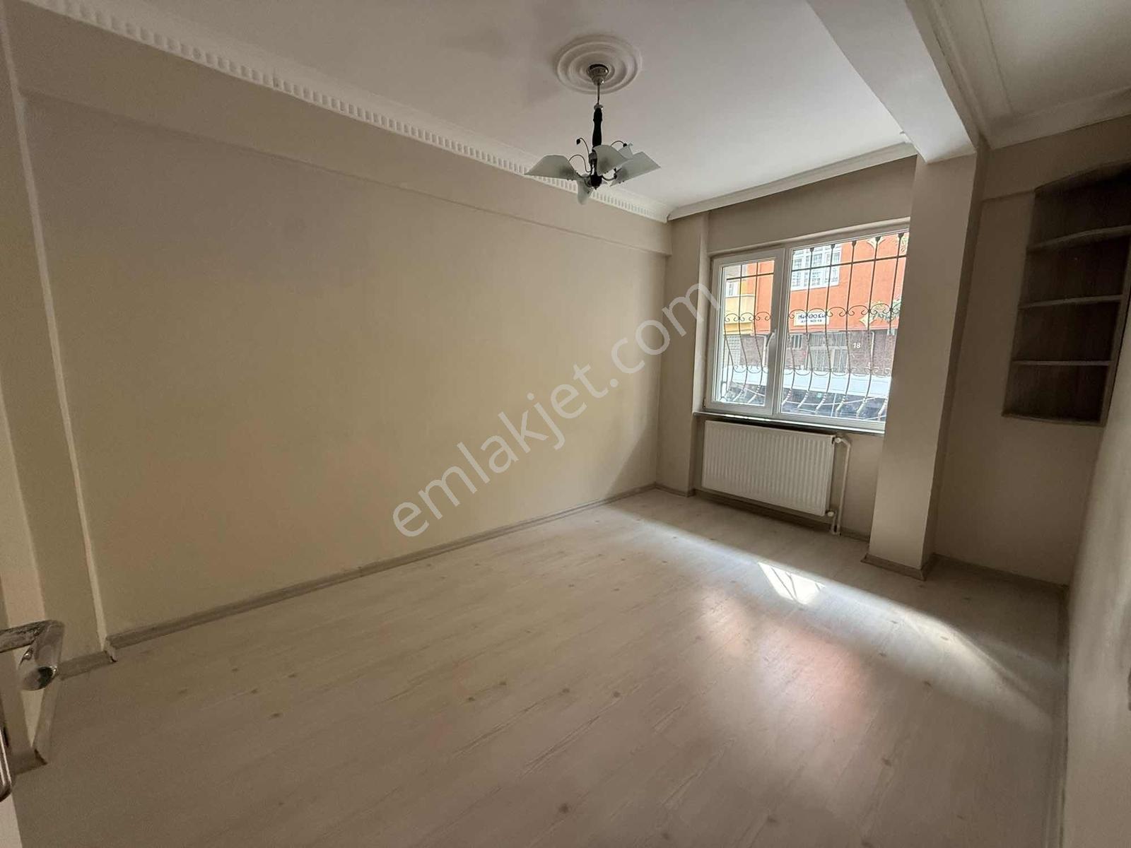 Köprü Emlaktan Gazi Mah. Satılık 2+1 Balkonlu Yüksek Giriş — fotoğraf 2