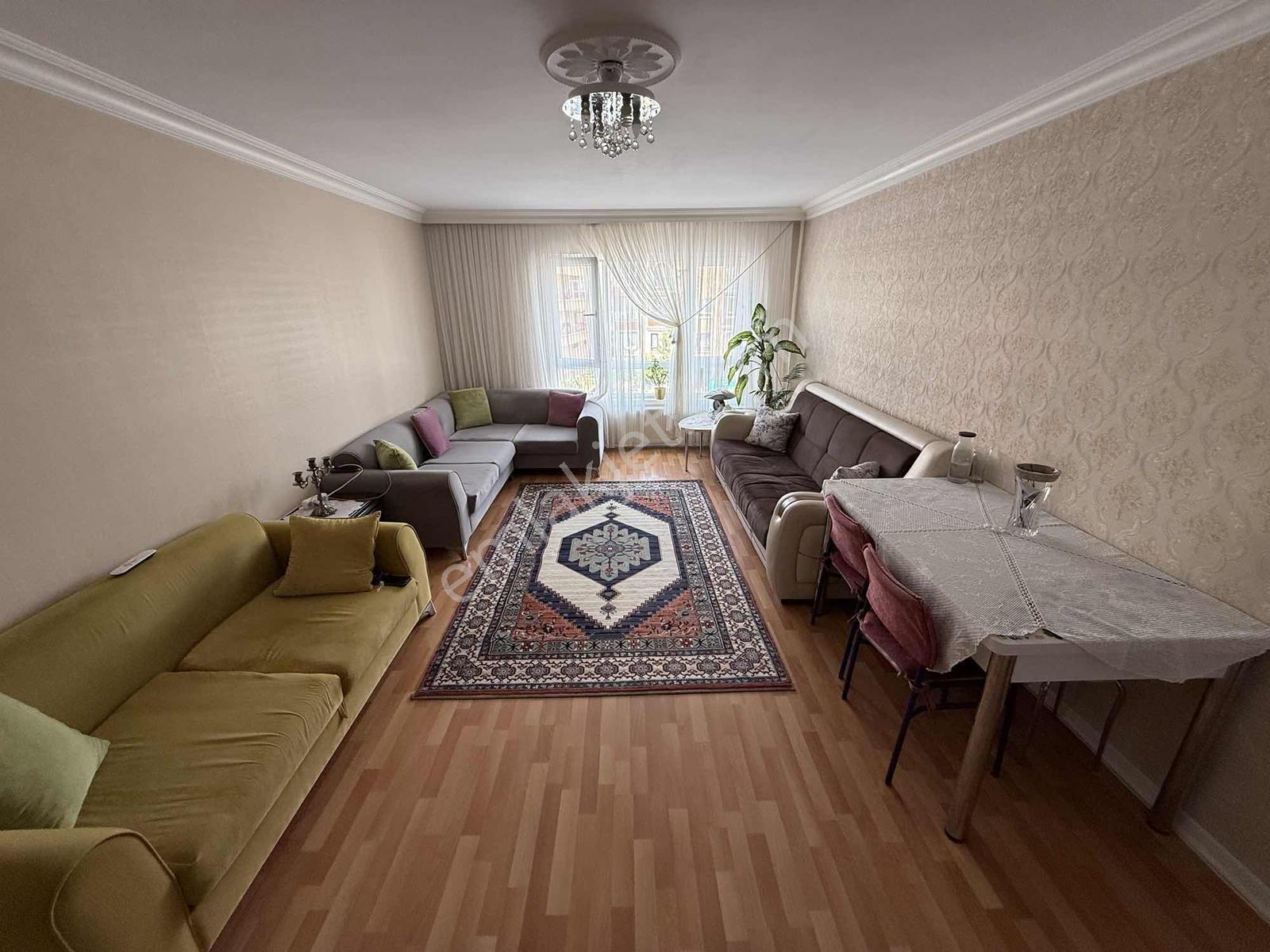 Bademlik Yolu Caddesinde 3+1 Asansörlü 120 Metrekare Satılık — fotoğraf 2