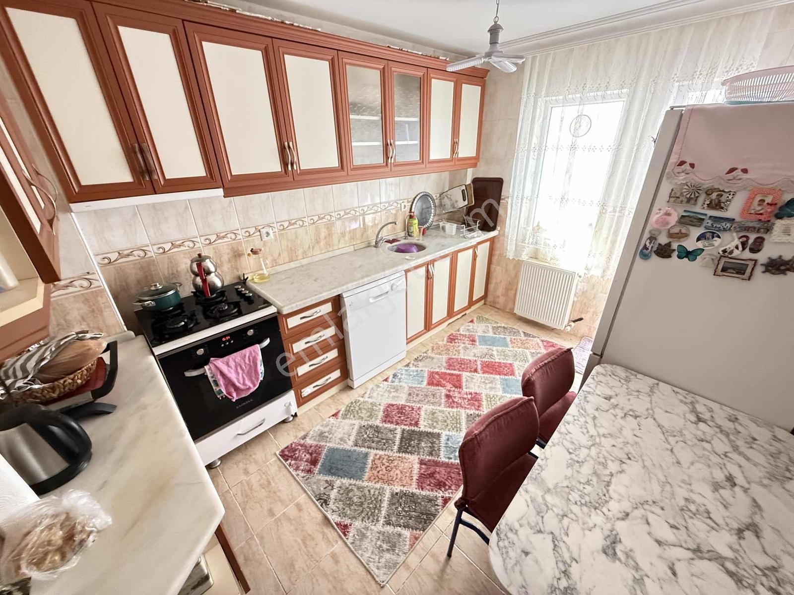 Bademlik Yolu Caddesinde 3+1 Asansörlü 120 Metrekare Satılık — fotoğraf 19