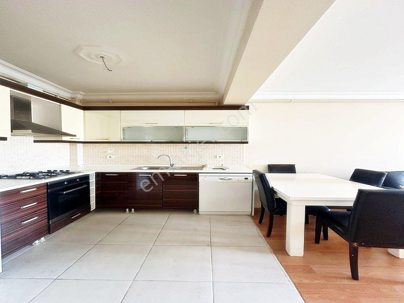 Nes Yapı'dan Beylikdüzün'de Site İçi Balkonlu 1+1 Satılık Daire!! — fotoğraf 4