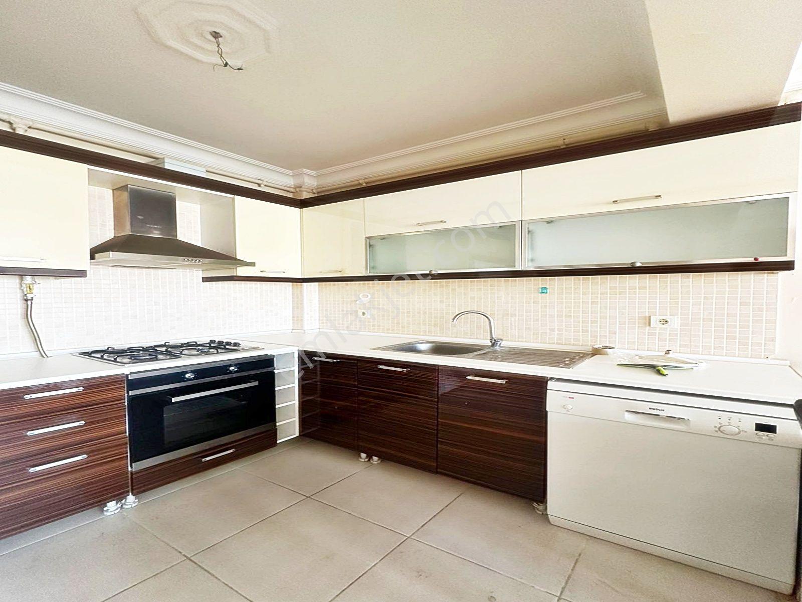 Nes Yapı'dan Beylikdüzün'de Site İçi Balkonlu 1+1 Satılık Daire!! — fotoğraf 10