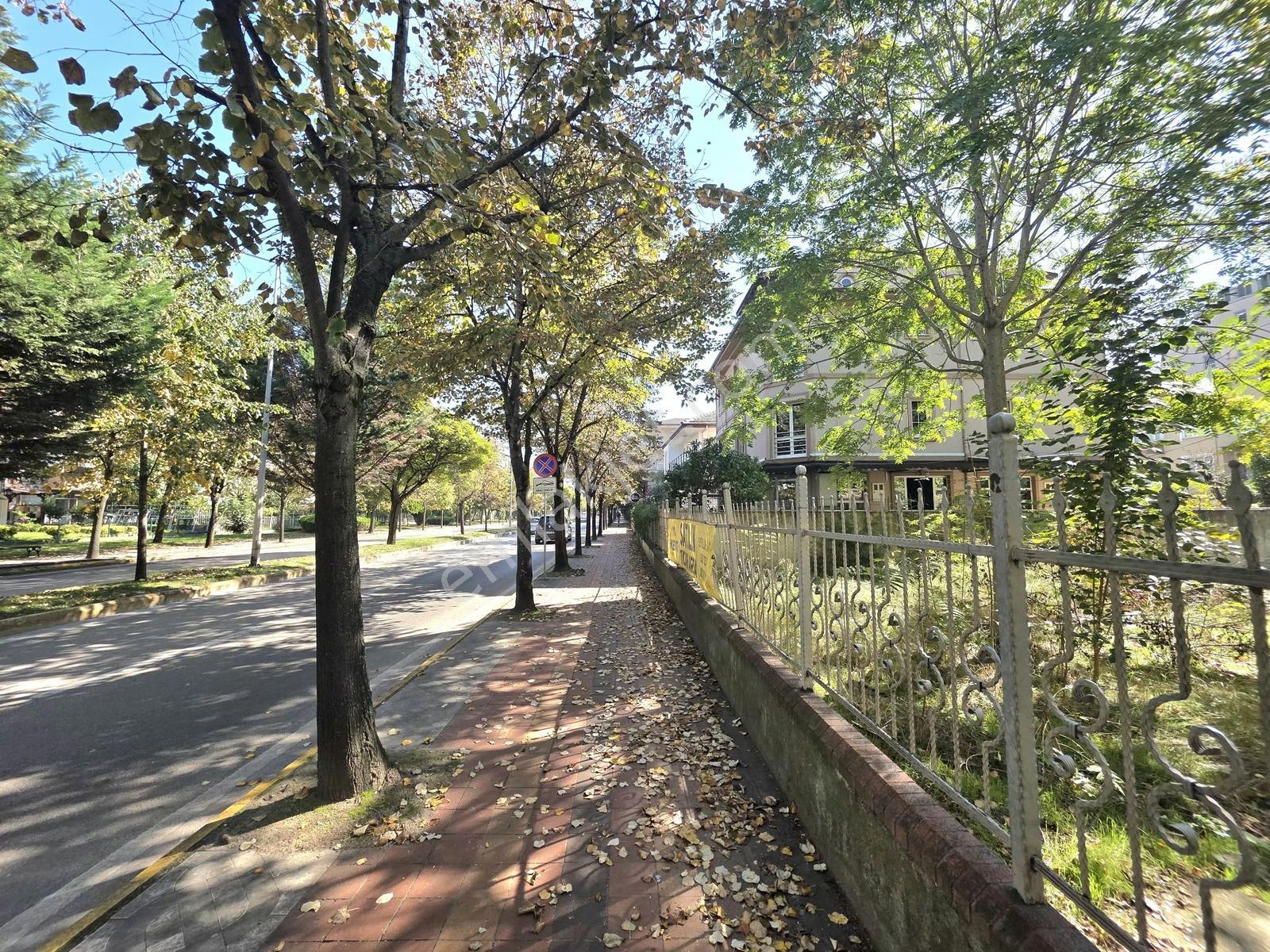 İzmit Körfez Mah. R.karacan Bulvarı 300 M² Satılık Ticari Arsa — fotoğraf 10