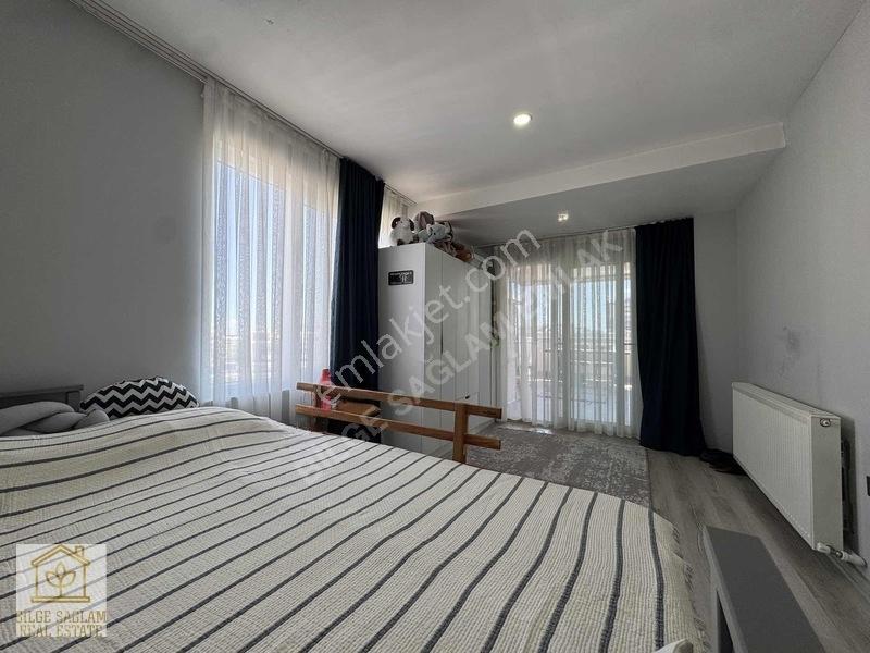 Hurma Mah. Vatandaşlığa Uygun İçi Tamamen Yenilenmiş Modern 4+1 — fotoğraf 13