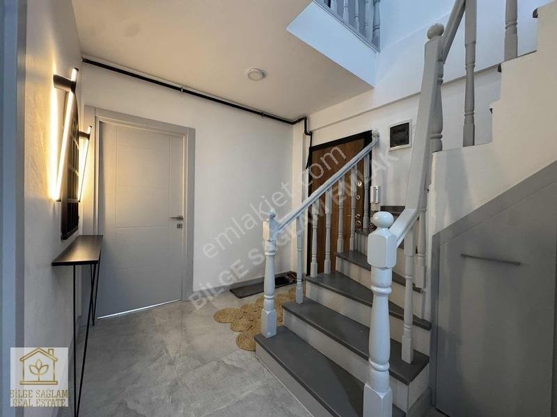 Hurma Mah. Vatandaşlığa Uygun İçi Tamamen Yenilenmiş Modern 4+1 — fotoğraf 31