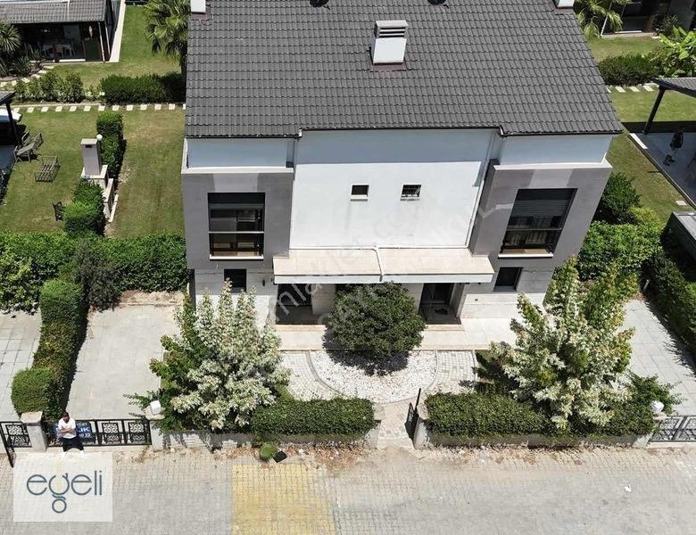 Davutlar Sahilin De Denize 600 Mt 4+1 Trıblex Villa — fotoğraf 3