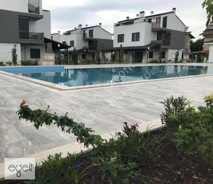 Davutlar Sahilin De Denize 600 Mt 4+1 Trıblex Villa — fotoğraf 17