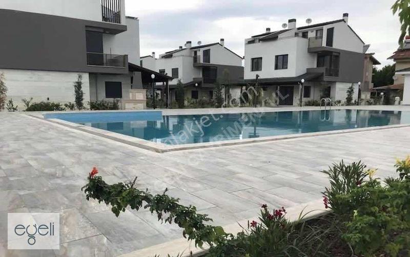 Davutlar Sahilin De Denize 600 Mt 4+1 Trıblex Villa — fotoğraf 19