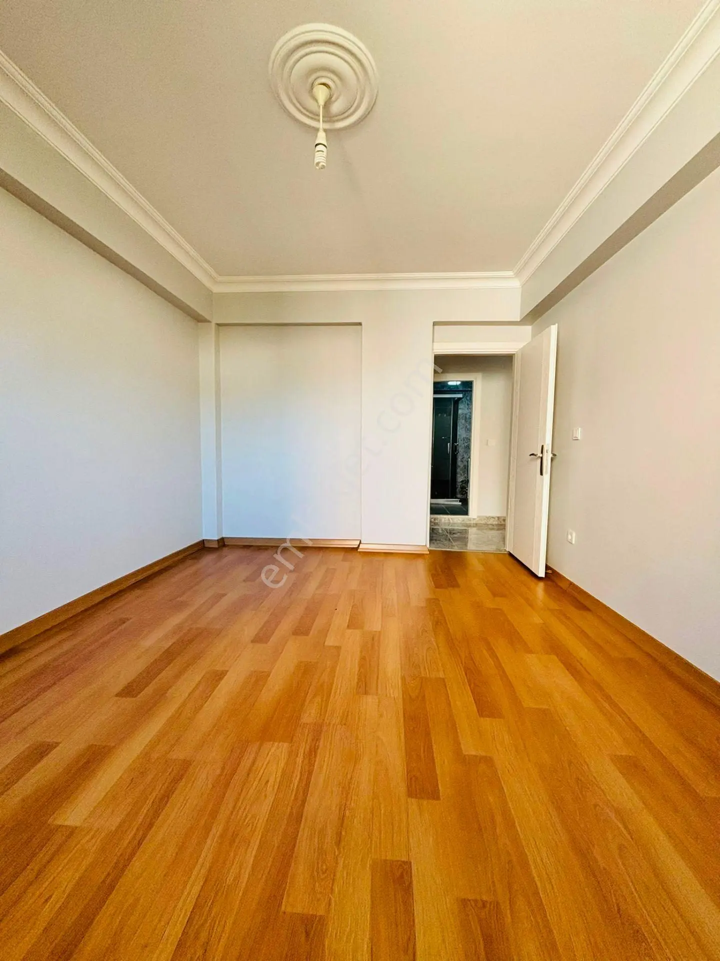 Mertcan'dan Kredi Limitsiz İçi Sıfır Yapılı İskanlı Geniş Daire — fotoğraf 22