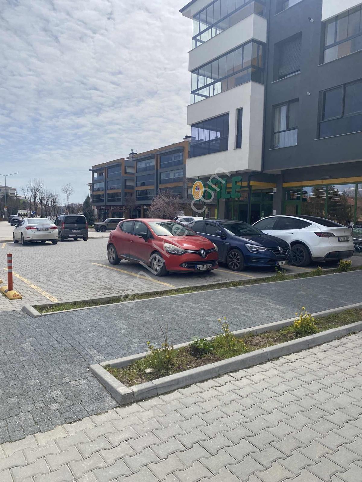 Batıkent Merkez Satılık 3+1 Lüx Daire — fotoğraf 2
