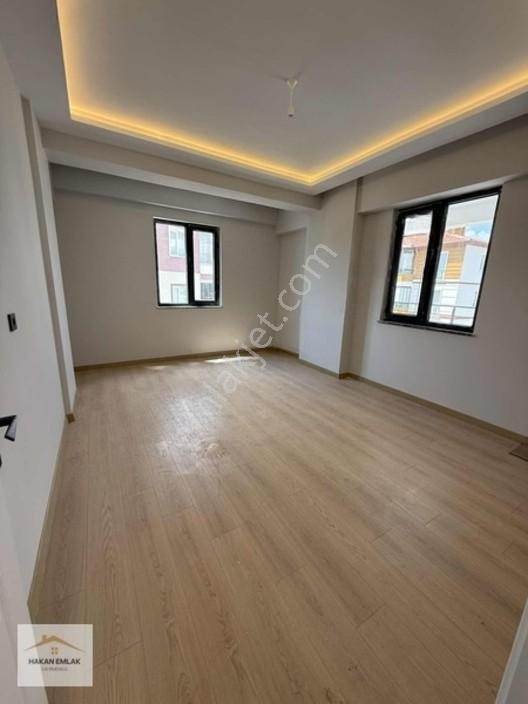 Hakan Emlaktan Çiftlik Cd Civarında Lüks 3+1 | Yerden Isıtmalı — fotoğraf 7