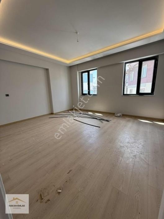 Hakan Emlaktan Çiftlik Cd Civarında Lüks 3+1 | Yerden Isıtmalı — fotoğraf 9