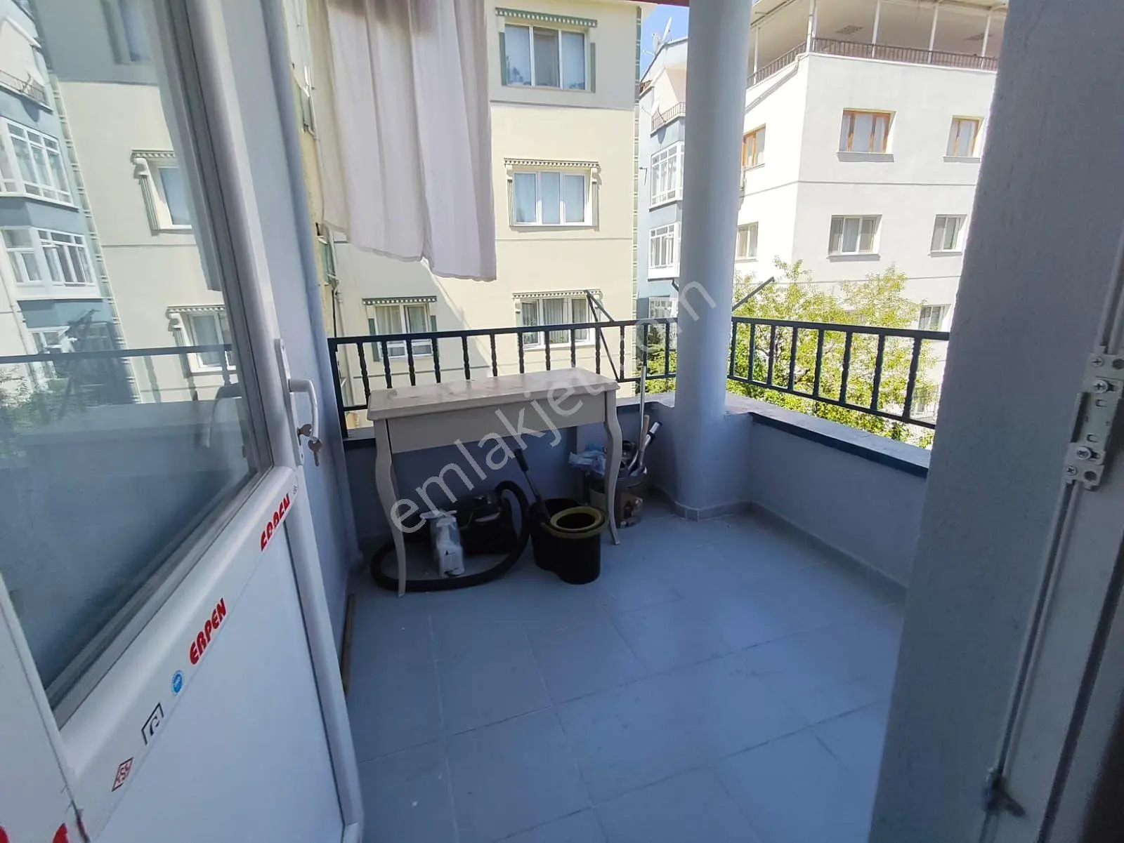Yılmaz Gayrimenkulden 3+1 Satılık Daire 1 Ara Kat Fıyat Dustu — fotoğraf 6