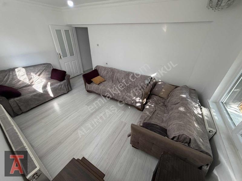 Topçu Mah'de Geniş Bahçeli Köşe Bina Cadde Yakını 3+1 Daire — fotoğraf 2