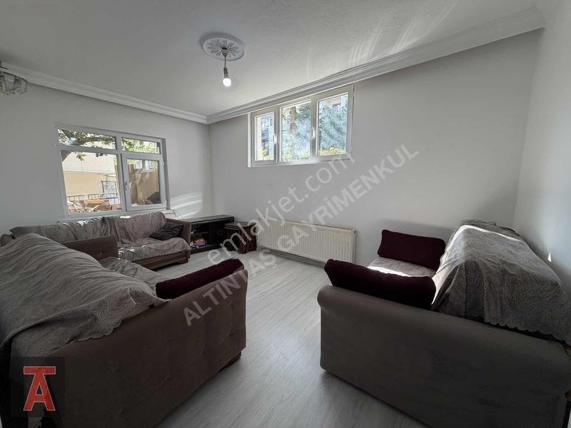 Topçu Mah'de Geniş Bahçeli Köşe Bina Cadde Yakını 3+1 Daire — fotoğraf 3