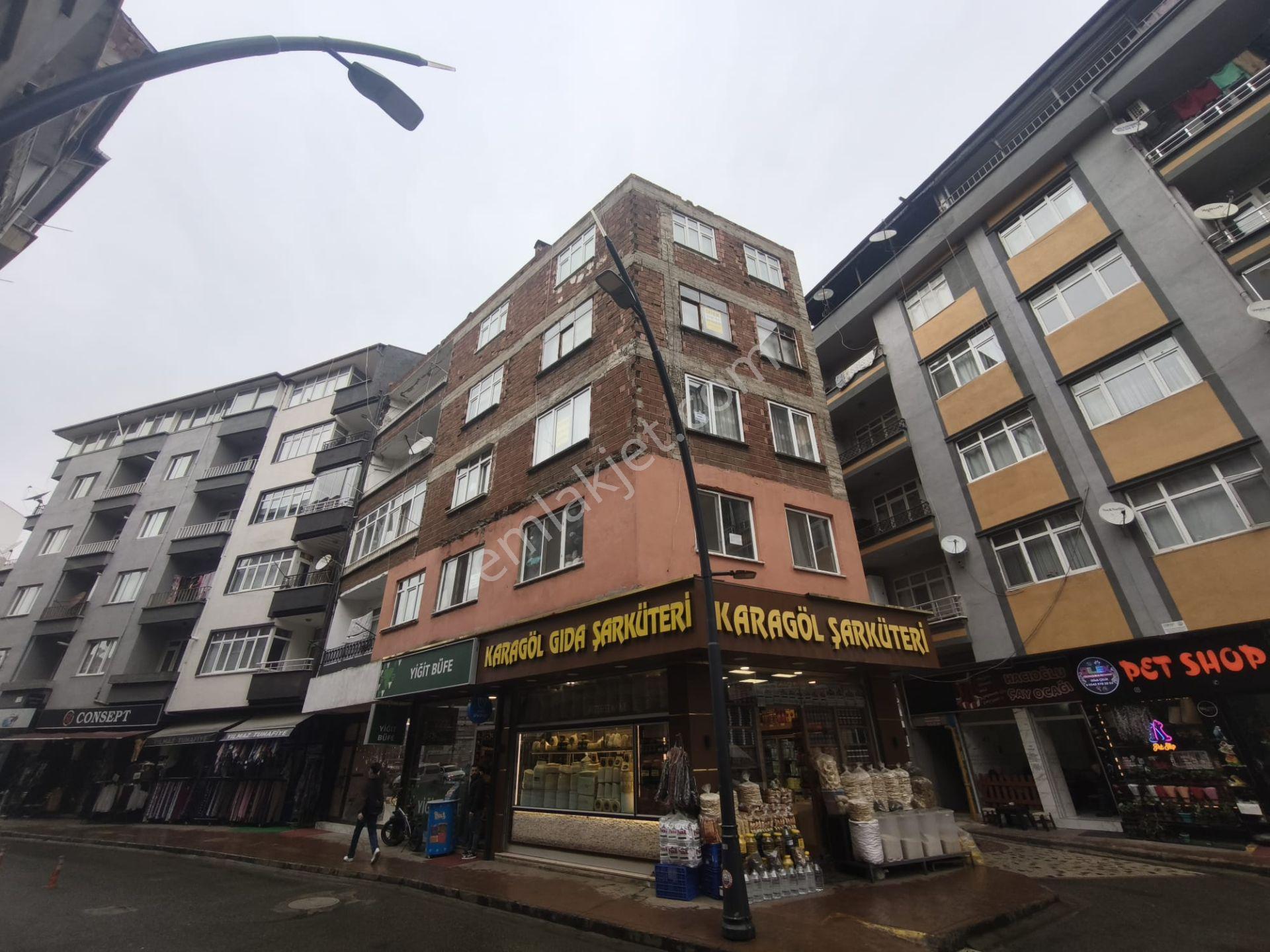 Bulancak'ta Merkezi Konumlu 3+1 Satılık Daire — fotoğraf 2