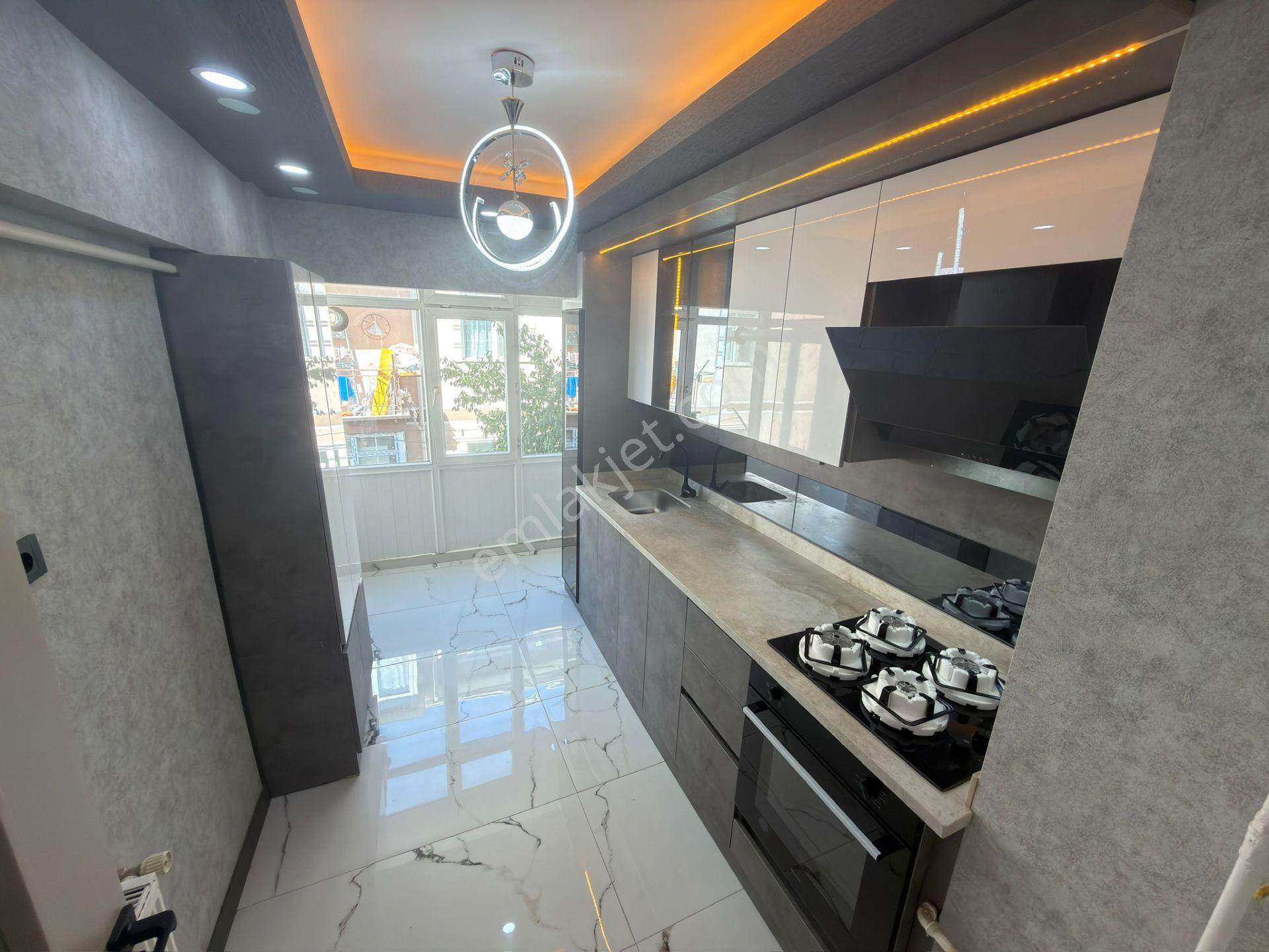 Sincan Akşemsettin Mahallesi Kilerli 2.arakat Satılık 3+1 Daire — fotoğraf 2