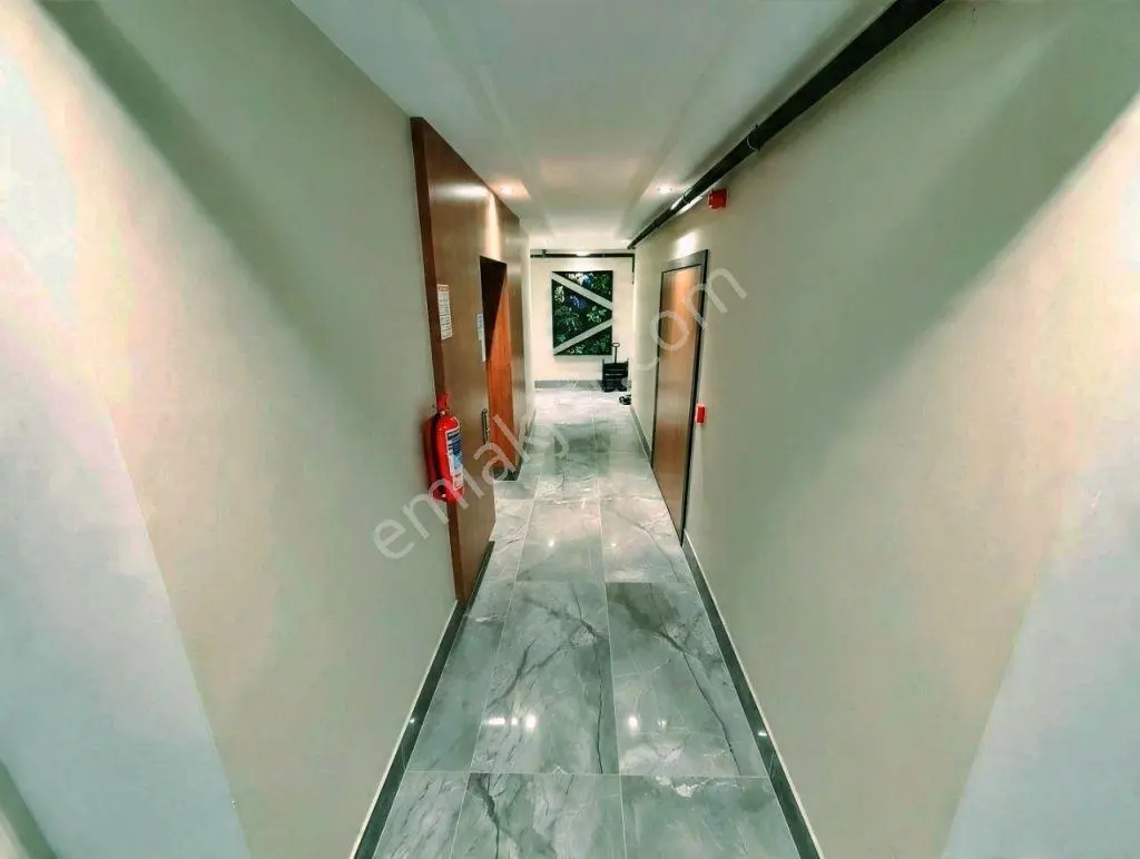 Uytundan Akçay-güre Arasında Havuzlu Ultralüks Sitede 1+1 Daire — fotoğraf 14
